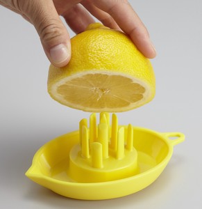【まさにレモン絞りの革命です！！】 レモンしぼり革命（クリアケースパッケージ）