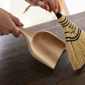 Broom/Dustpan Wooden
