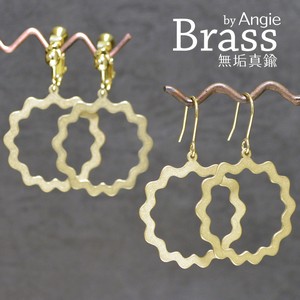 再入荷【Angie】 無垢真鍮 ユラユラサークル ゴールド ピアス／イヤリング 4タイプ。
