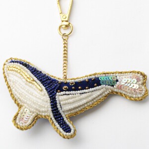 ザリ刺繍キーホルダー（クジラ） M21-1426/ バッグチャーム