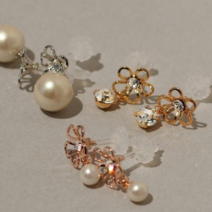Pierced Earrings Resin Post Pearl Flower Jewelry Made in Japan