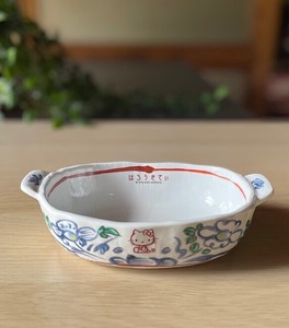 日本製　窯元直送　サンリオ「ハローキティ」×麦山窯　ぐらたん皿 - Hello Kitty 藍（あお）