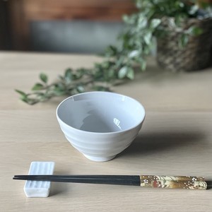 日本製　窯元直送　うす彫りろくべ茶碗・中　白磁【おうちカフェ　おうちごはん】