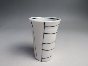 日本製　窯元直送　【アウトレット品】手描き 黒一珍　一口カップ・ビールカップ