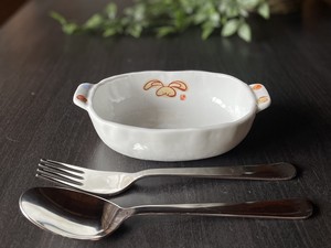 日本製　窯元直送　干支 子ども食器・グラタン皿【卯（うさぎ）・茶色】