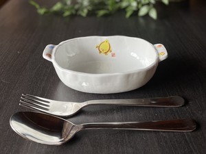 日本製　窯元直送　干支 子ども食器・グラタン皿【酉（ひよこ）】