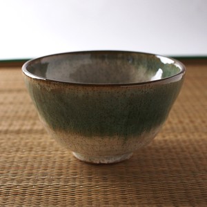 織部流し　碗形抹茶碗　美濃焼（日本製）