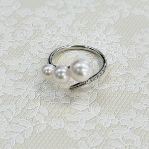 Pearls/Moon Stone Ring