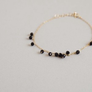 Gemstone Bracelet Peridot/Onyx bracelet