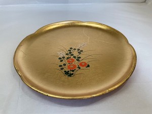 Y3-122　金箔梅型盛り皿　秋草　Plum-shaped plate with gold leaf, ”AKIKUSA"「2022新作」