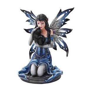黒猫を抱いて座っている黒い羽根の妖精彫像 彫刻/ ファンタジー乙女天使 神話伝承(輸入品