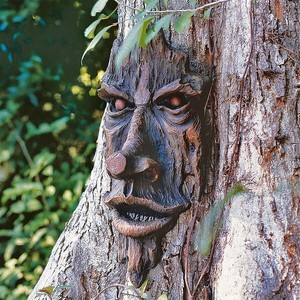 ノッティンガム・ウッズ 木の精霊：グリーンマン木の彫刻-ガーデン装飾 彫像/樹木装飾（輸入品