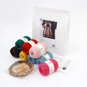 knitworm 編み物キット #3-9 カラフル編み地のバッグ