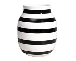 Flower Vase black 200mm