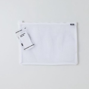 メッシュバッグB4サイズ（ホワイト）　日本製　洗濯OK『LAUNDRY BAG M/WHITE』