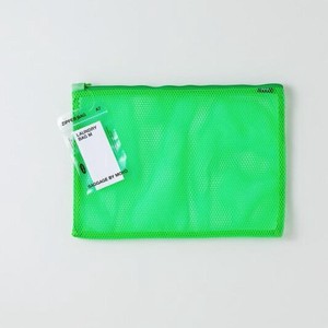 メッシュバッグB4サイズ（グリーン）　日本製　洗濯OK『LAUNDRY BAG M/GREEN』