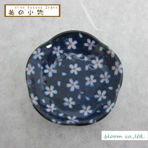【長期欠品中】美の小物　花形箸休め小皿(里花）美濃焼　日本製