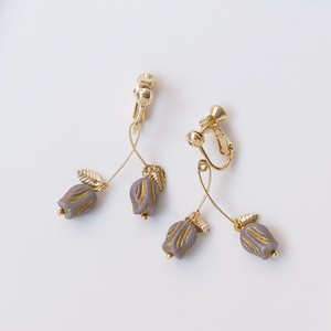 Clip-On Earrings Gold Post Tulips