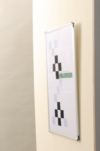 日本製 A4 パネル 安全設計で工具不要 ハイパネル 枠取外し式 Poster panel「2024新作」