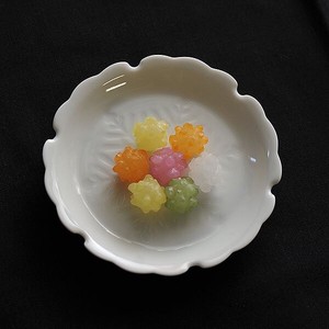 雪花線刻小皿白磁 白系 和食器 小皿 日本製 美濃焼 おしゃれ モダン