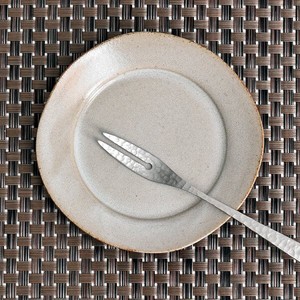 ワイドリムアイボリー12cm丸皿 白系 洋食器 変形プレート 日本製 美濃焼 カフェ風 おしゃれ モダン