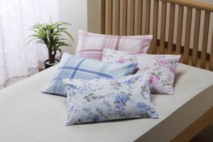 Pillow 2-colors