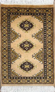 手織り絨毯　玄関マット　ウール100％　約50x80cm　ベージュ　パキスタン製　ラグ　民族柄【38132】