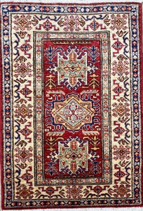手織り絨毯　ラグ　約70x100cm　ウール100％　レッド　マット　カザック　アフガン製【11879】