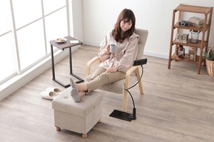 【アイリスオーヤマ　寝具・インテリア　座椅子・チェア】　ウッドアームチェア