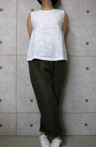 【2022年春夏】日本製 リネン渦巻き刺繍ノースリブラウス　No817041