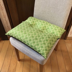 【日本製】手作り座布団　角度のある椅子用座布団