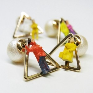 Pierced Earrings Gold Post Gold Mini Made in Japan