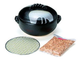 黒釉釉流し くんせい鍋（チップ付）【萬古焼】【鍋 陶器】