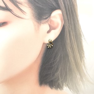 Clip-On Earrings Pearl Bijoux Rhinestone Flowers