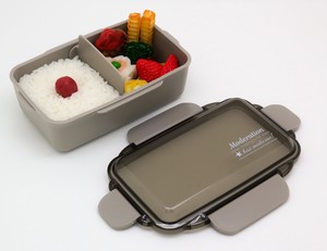 【カームカラー】　弁当箱　ランチボックス(仕切付)　 抗菌<日本製>