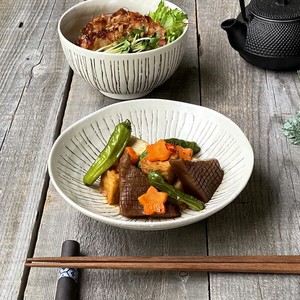 彫十草5.5浅鉢【中鉢 日本製 美濃焼 和食器】
