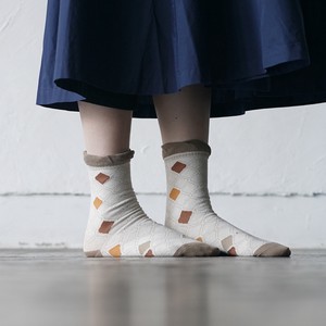 靴下 花柄 フリルソックス モロカンタイル柄 レトロブラウン socks tile retro brown ALCEDO