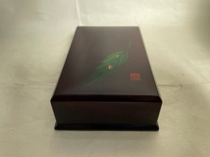R411-14　名刺＆カードケ－ス　木目塗　手描金箔木の葉　Seal case, gold-plated, hand-painted Shunju