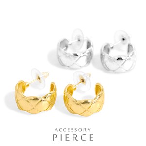 Pierced Earringss Quilted M