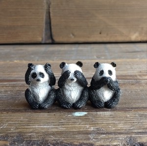 可愛らしいパンダのオブジェシリーズ　『三匹パンダ』