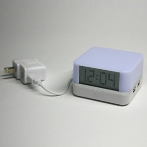 時計付スマホ充電器　USBハブ　置き時計