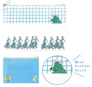 【絵本雑貨】11N　11ぴきのねこ　フラットポーチ　ウヒアハ　F200-49