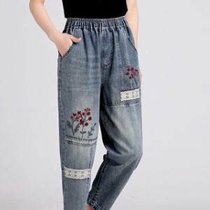 Full-Length Pant Design Cropped Denim Pants