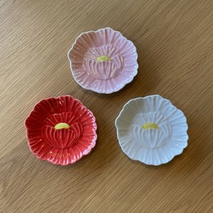 牡丹小皿 器 食器 皿 花 モチーフ 3色 [日本製/有田焼/和食器]