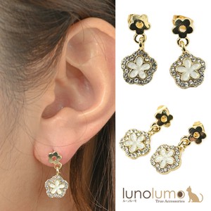 Pierced Earringss Flower sliver Rhinestone Ladies'