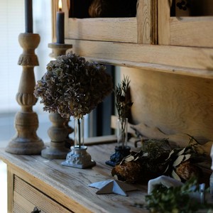 Object/Ornament Stand Vases