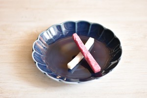 フィオレネイビー花型16.5cm皿 青系 洋食器 丸型プレート 日本製 美濃焼 おしゃれ