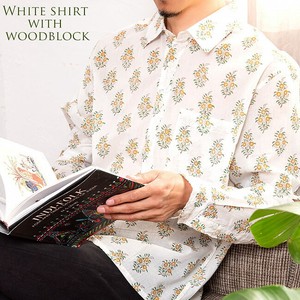 白地に木版染めが映える　長袖コットンシャツ