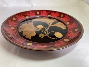 R55-5　国産木製漆塗丸皿　塗分け　手描き銀杏
