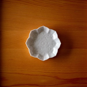 深山(miyama) gaku 線刻豆皿 八稜鏡 白磁[日本製/美濃焼/和食器]